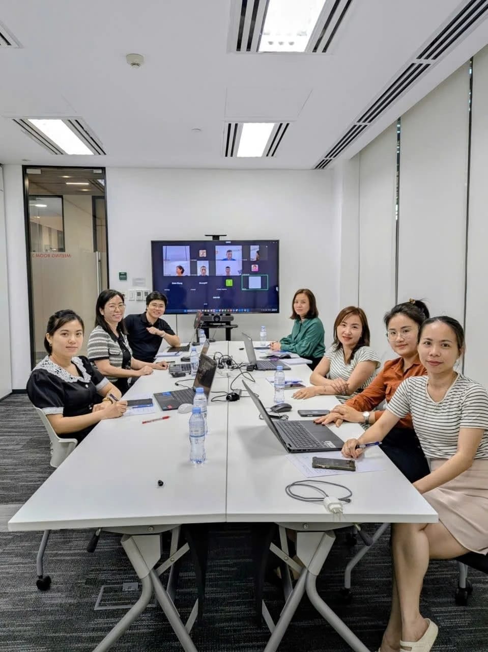 Buổi đào tạo AI in-house cùng đội ngũ doanh nghiệp